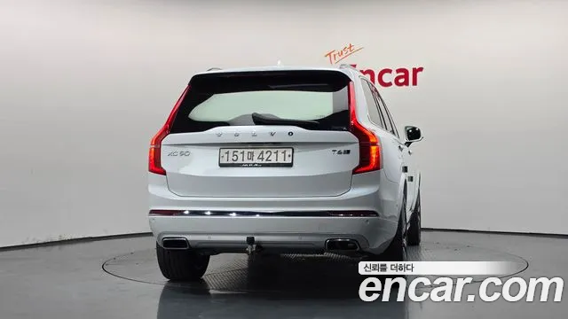 Volvo XC90 2020 thumb 4