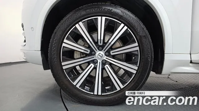 Volvo XC90 2020 thumb 5