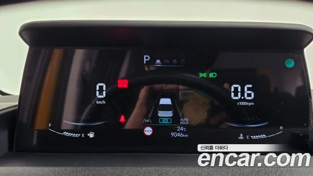 Hyundai Staria 2023 thumb 7