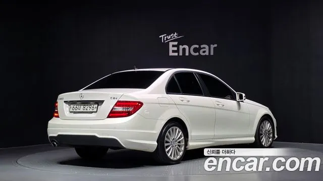 Mercedes-Benz C-Класс 2014 thumb 2