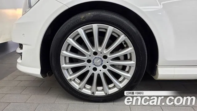 Mercedes-Benz C-Класс 2014 thumb 5