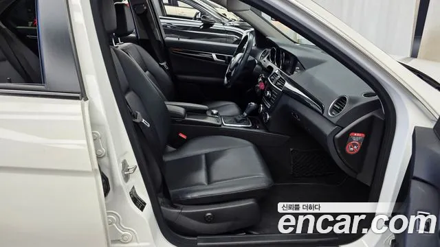 Mercedes-Benz C-Класс 2014 thumb 11