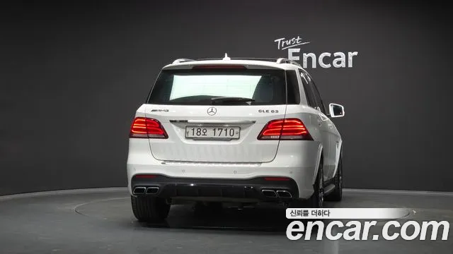 Mercedes-Benz GLE 2016 thumb 4