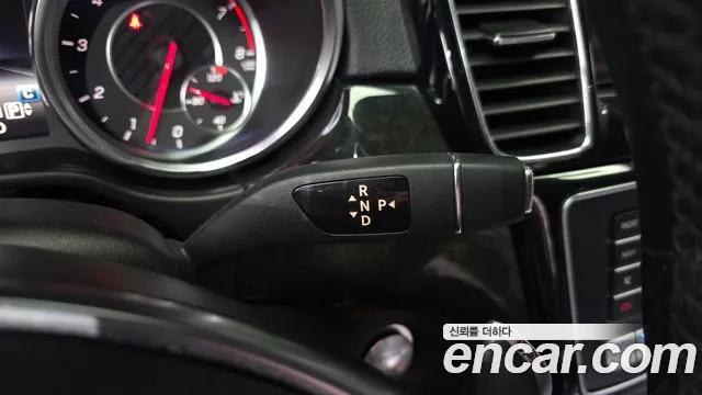 Mercedes-Benz GLE 2016 thumb 9
