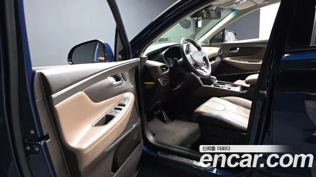 Hyundai Santa Fe 2018 thumb 9