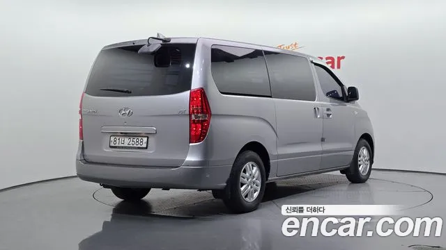 Hyundai Starex 2019 thumb 2
