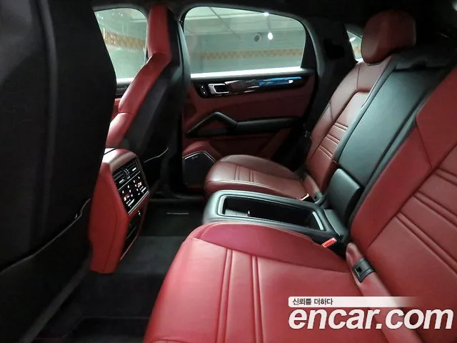Porsche Cayenne 2023 thumb 6