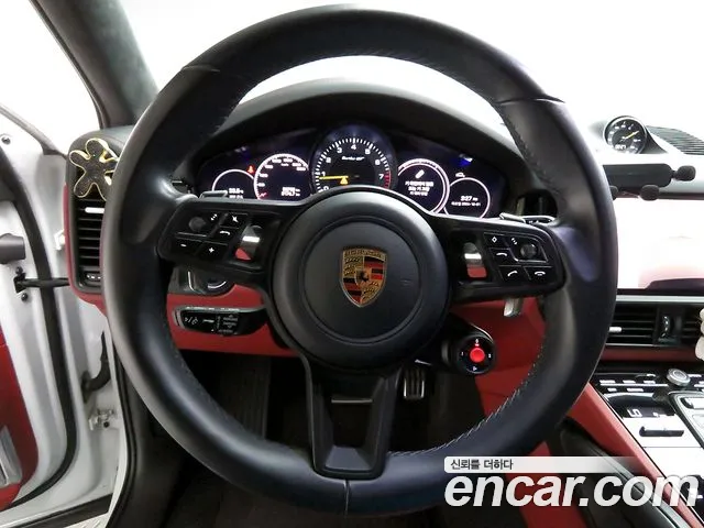 Porsche Cayenne 2023 thumb 8
