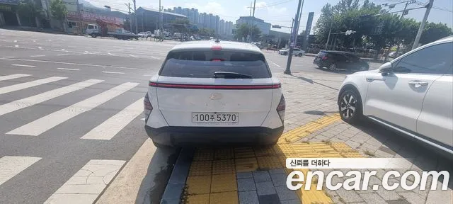 Hyundai Kona 2023 thumb 4