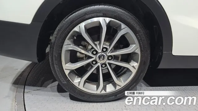 KG_Mobility_Ssangyong TIBOLI 2016 thumb 5