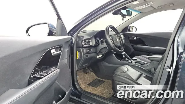 Kia Niro 2018 thumb 9