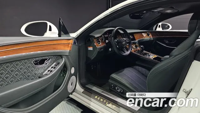 Bentley Continental 2023 thumb 10