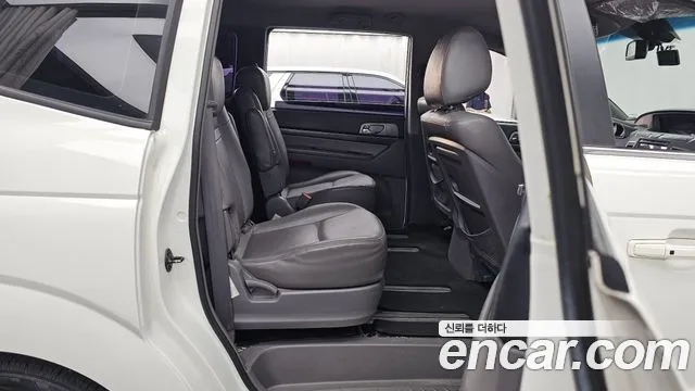 KG_Mobility_Ssangyong KORANDO 2015 thumb 12