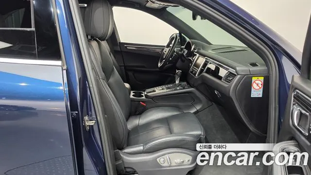 Porsche Macan 2014 thumb 11