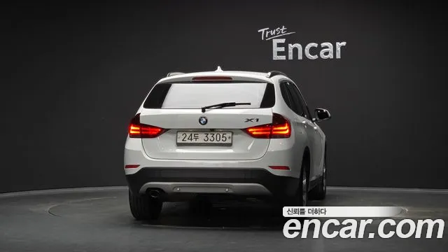BMW X1 2014 thumb 4