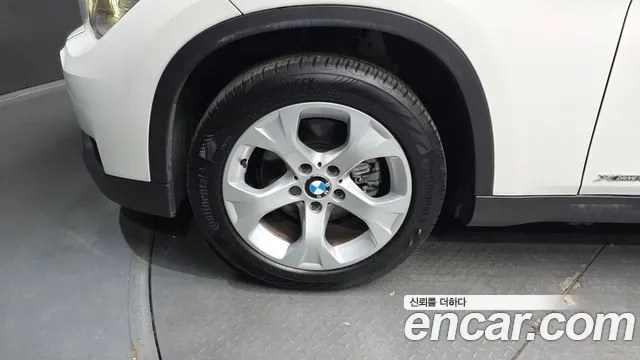 BMW X1 2014 thumb 5