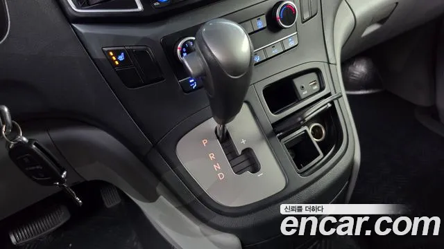 Hyundai Starex 2015 thumb 9