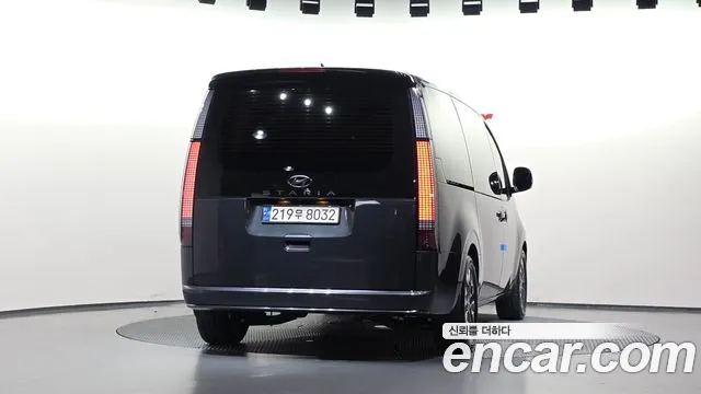 Hyundai Staria 2022 thumb 4