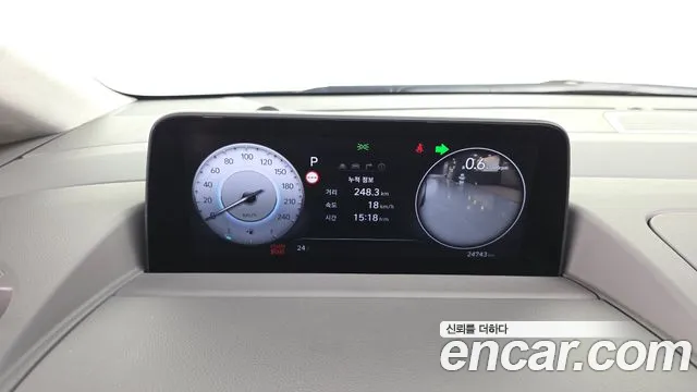 Hyundai Staria 2022 thumb 8