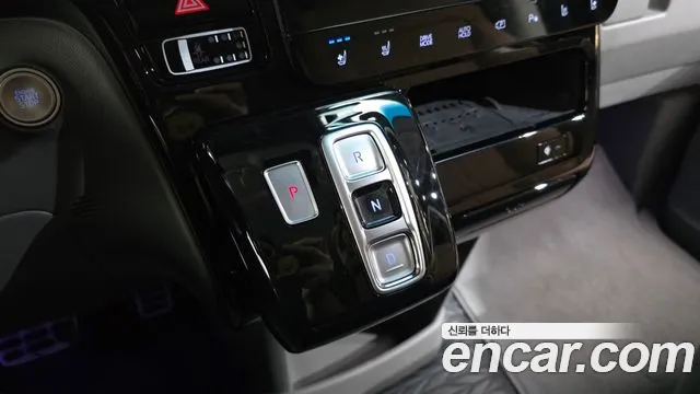 Hyundai Staria 2022 thumb 9