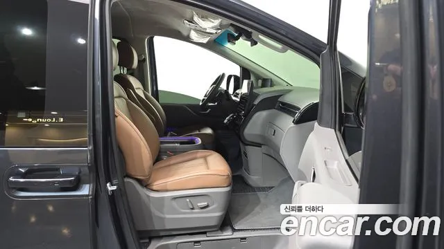 Hyundai Staria 2022 thumb 11