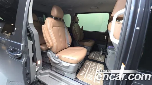 Hyundai Staria 2022 thumb 12