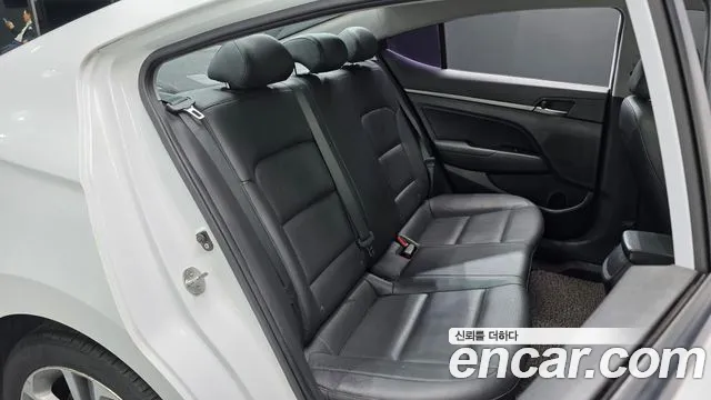 Hyundai Avante 2017 thumb 10