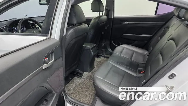 Hyundai Avante 2017 thumb 11