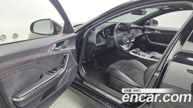 Kia Stinger 2022 thumb 10