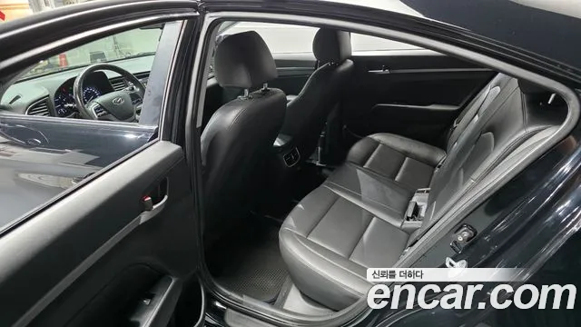 Hyundai Avante 2015 thumb 12