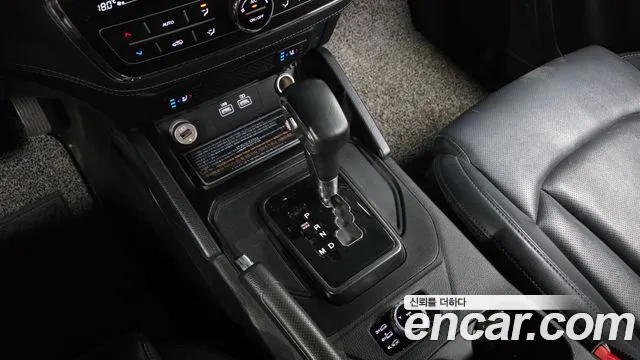 KG_Mobility_Ssangyong Rexton 2022 thumb 9