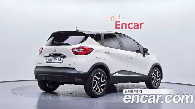 Renault-KoreaSamsung Captur 2016 thumb 2