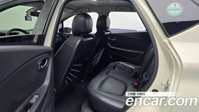 Renault-KoreaSamsung Captur 2016 thumb 12