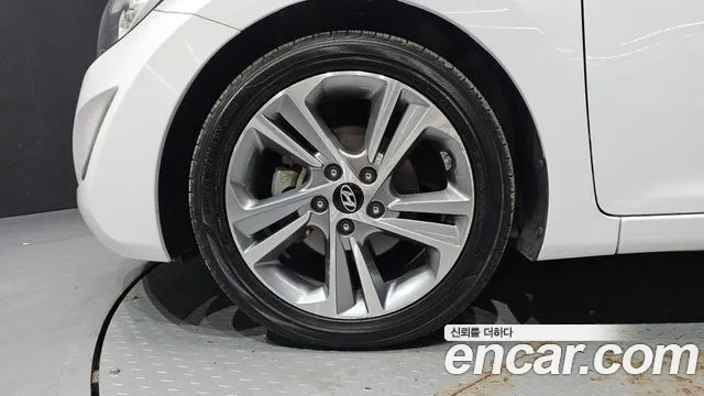 Hyundai Avante 2014 thumb 5
