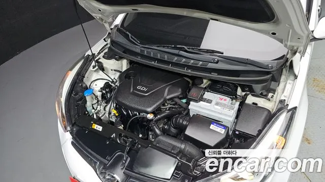 Hyundai Avante 2014 thumb 6