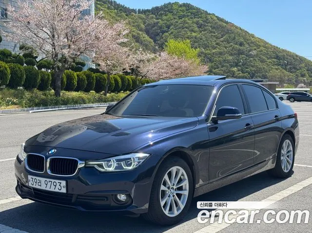 BMW 3-Series 2017 thumb 3