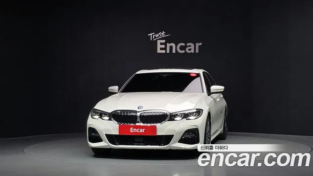 BMW 3-Series 2020 thumb 3