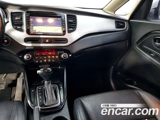 Kia Carens 2013 thumb 10