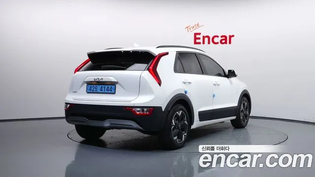 Kia Niro 2022 thumb 2