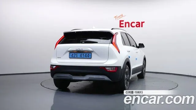 Kia Niro 2022 thumb 4