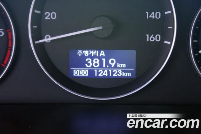 Hyundai Starex 2016 thumb 8