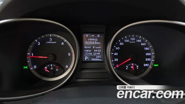 Hyundai Santa Fe 2015 thumb 8