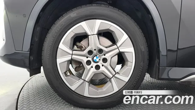 BMW X1 2023 thumb 5