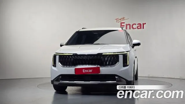Kia Carnival 2024 thumb 3