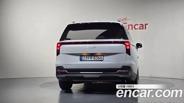 Kia Carnival 2024 thumb 4