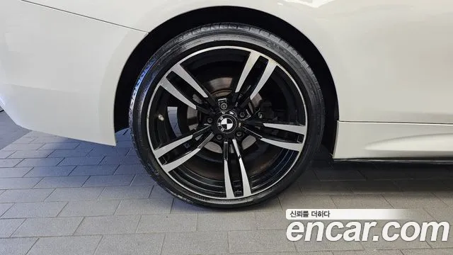 BMW 4-Series 2016 thumb 5