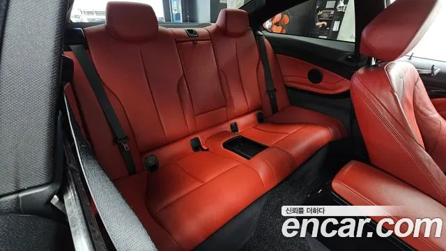 BMW 4-Series 2016 thumb 12