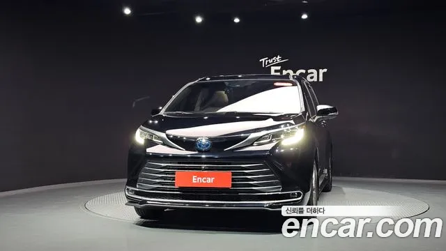 Toyota Sienna 2024 thumb 2