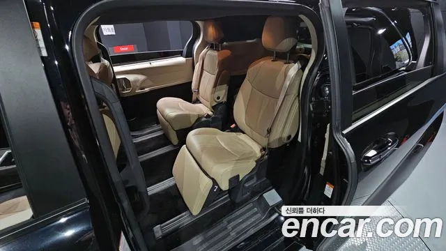 Toyota Sienna 2024 thumb 10