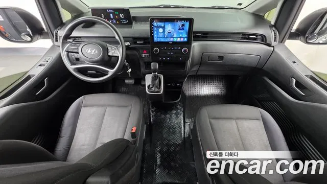 Hyundai Staria 2023 thumb 7
